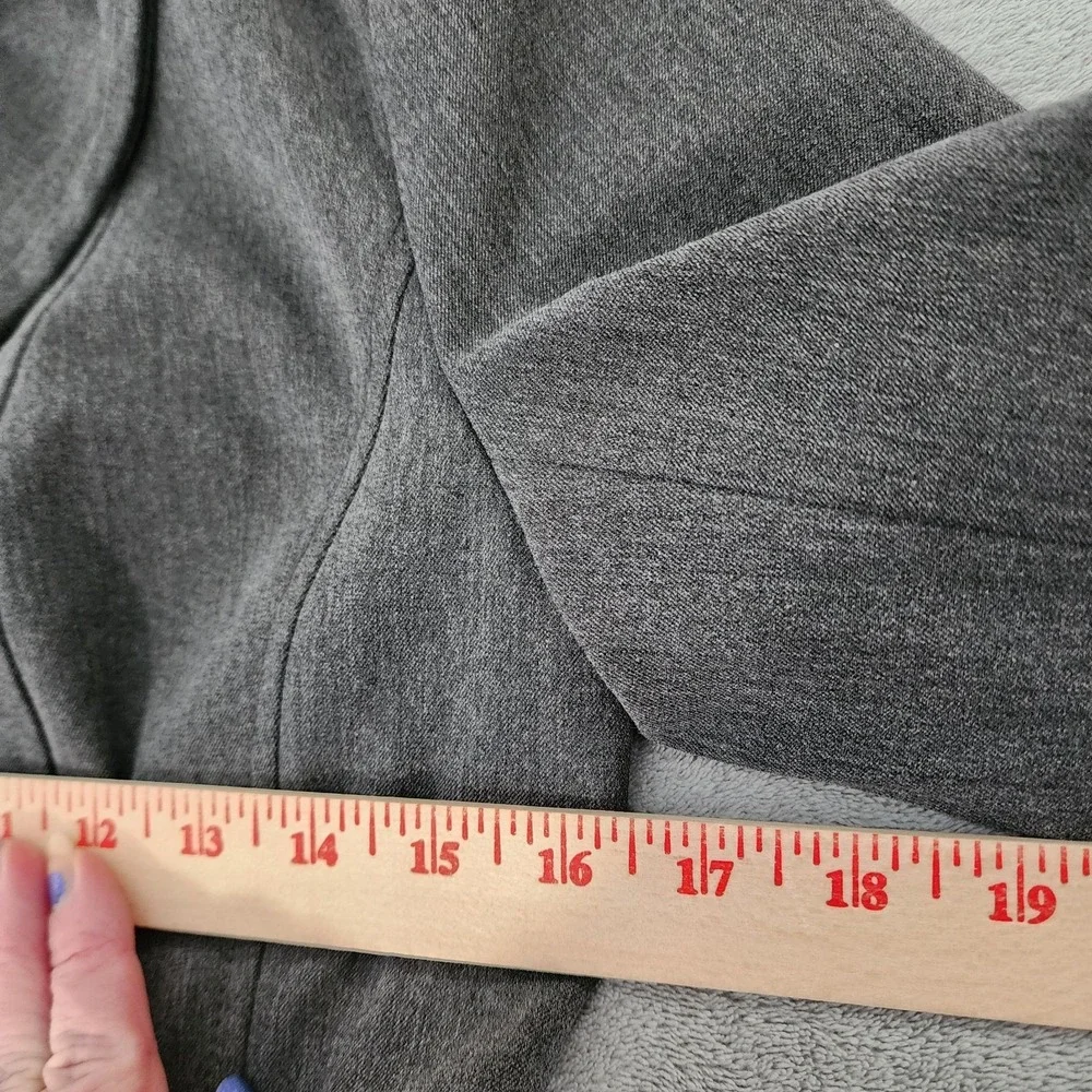 7th Avenue New York & Company Blazer 2 Button Women's Size‎ 4 Gray Jacket Coat